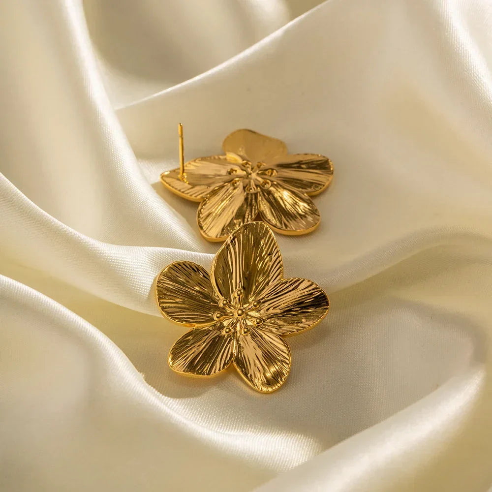 Sterre - Luxury Gold Flower Earrings