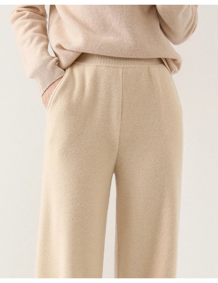 Luxury Women's Corduroy Pants with Wide Legs and Elastic Waist