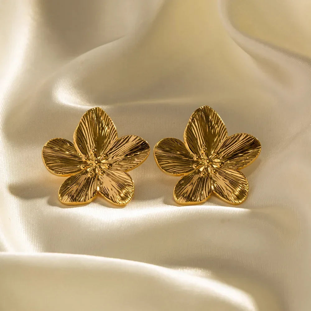 Sterre - Luxury Gold Flower Earrings