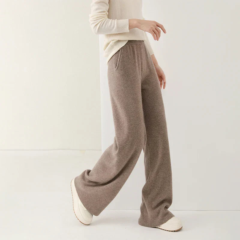 Luxury Women's Corduroy Pants with Wide Legs and Elastic Waist