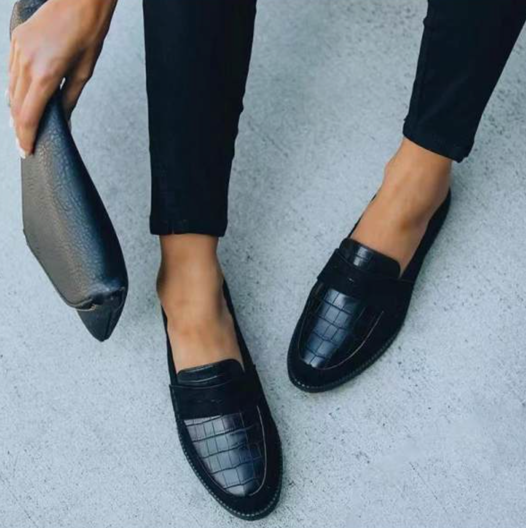 Women's Black Classic Loafers with Refined Finish