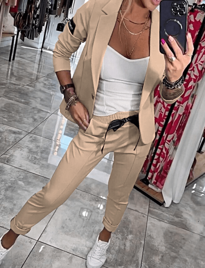 Stylish Two-Piece Blazer Set with Jogger Pants for Women