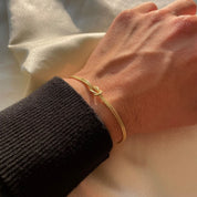 Nova - Love Knot Bracelet