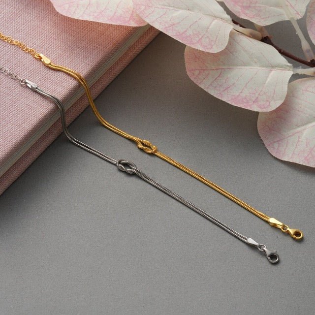 Nova - Love Knot Bracelet