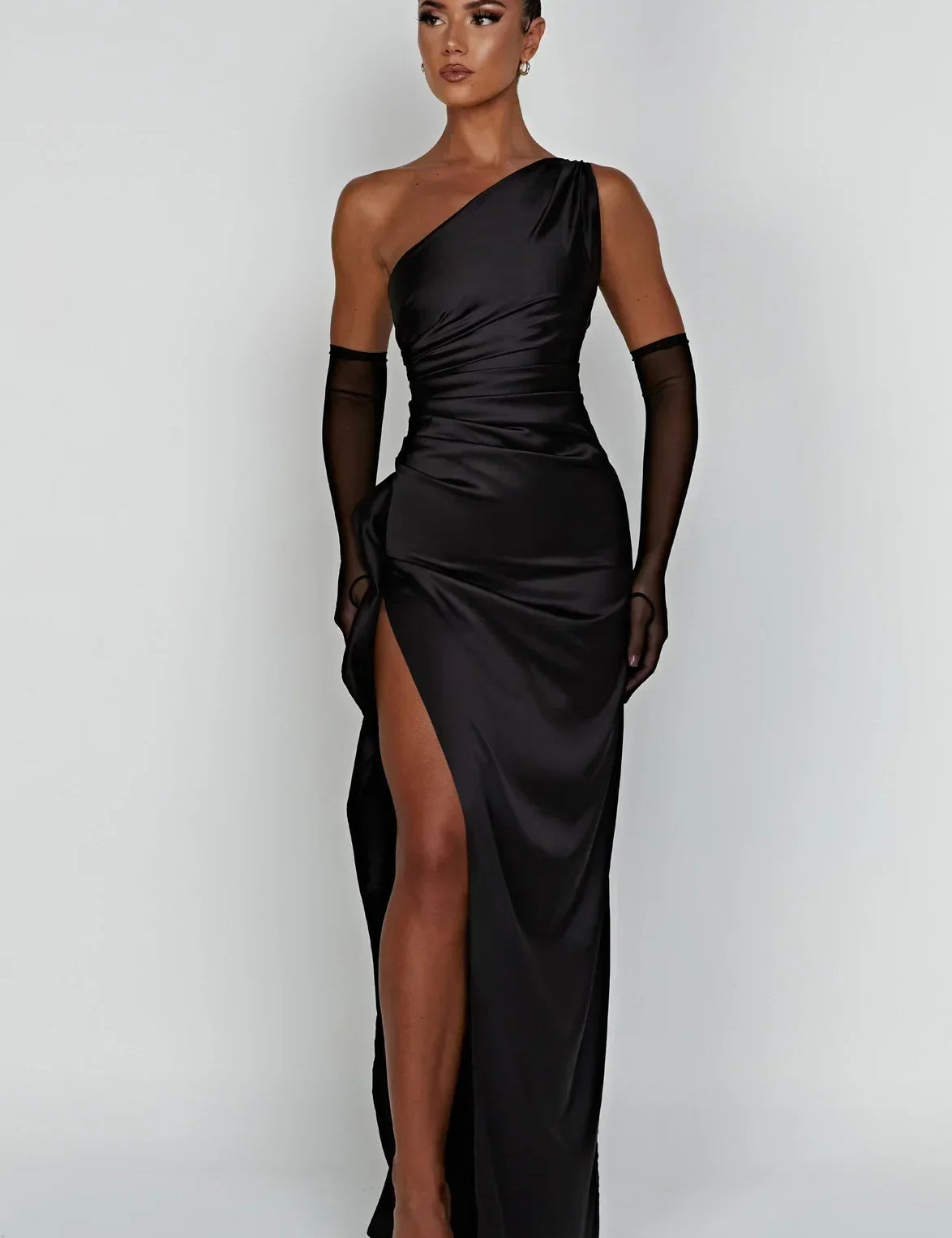 ariel-maxi-dress-black-dress-babyboo-fashion-30581400797247_1174x1800_0372a24b-367c-4a98-95f4-1d445a12b2b7.webp
