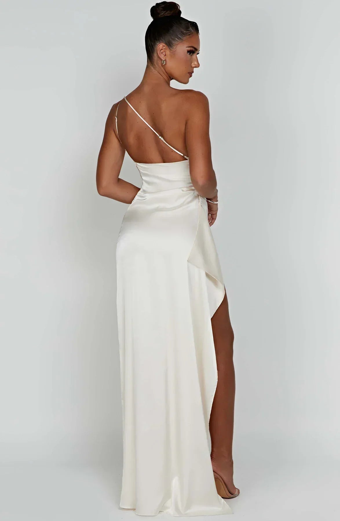 Elegant Satin One-Shoulder Maxi Evening Dress with High Slit