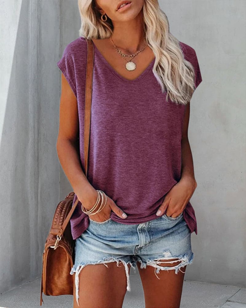 Comfortable Women's Summer Top with V Neck and Loose Fit