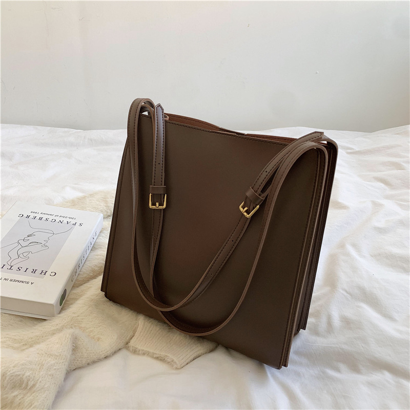 Chic Daily Shoulder Bag