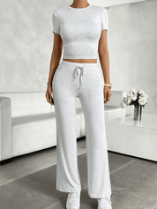 Comfortable Lounge Set for Women with Crop Top and Drawstring Pants
