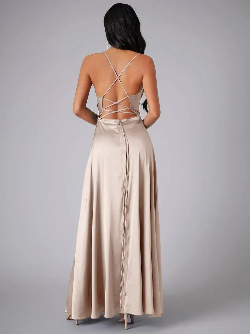 Maartje - Satin evening dress with high slit and open back