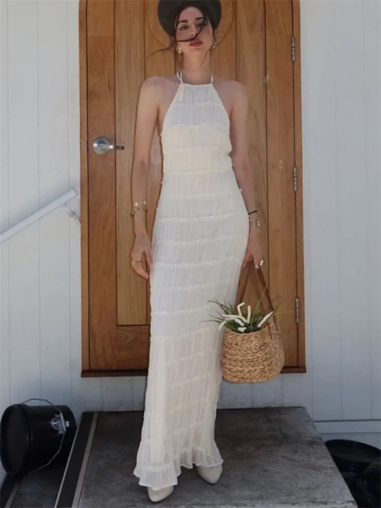 Mila - Elegant Maxi Dress with Halter Neck and Open Back