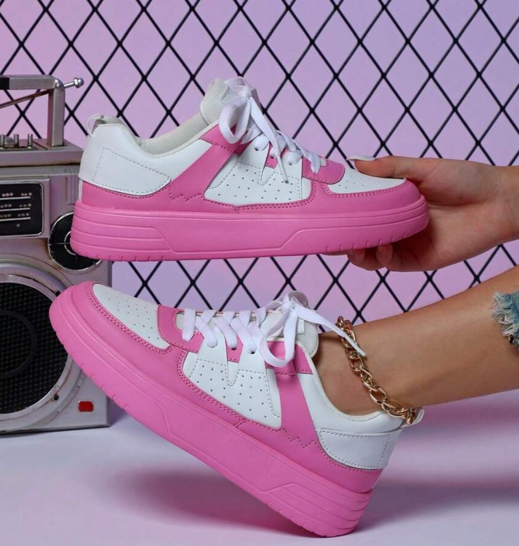 Trendy Women's Sneakers with Comfortable Fit for Everyday