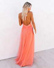 Maylin - Elegant dress with open back and V-neck