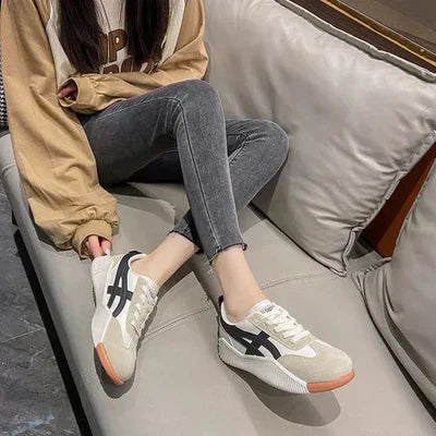 Retro Women's Sneakers with Orthopedic Comfort Fit