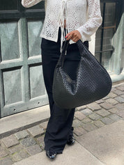 Trendy Women's Braided Handbag with Spacious Stylish Design
