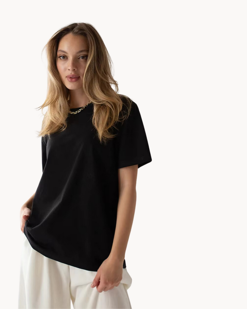 Casual Women's T-Shirt with Timeless Design and Round Neck